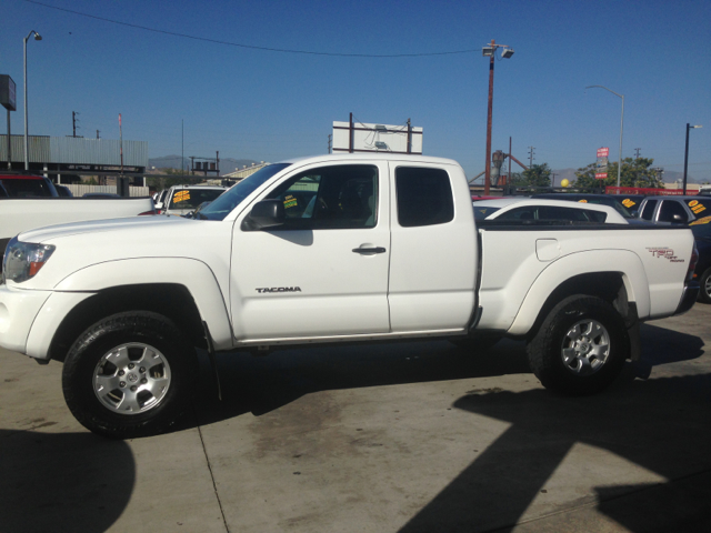 Toyota Tacoma 2011 photo 3