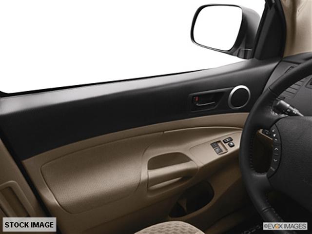 Toyota Tacoma 2011 photo 2