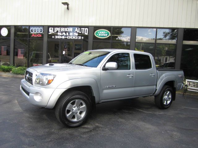 Toyota Tacoma 2011 photo 2