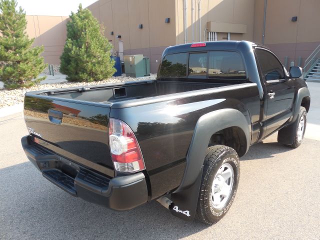 Toyota Tacoma 2011 photo 2