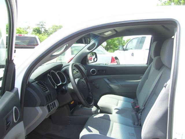 Toyota Tacoma 2011 photo 1