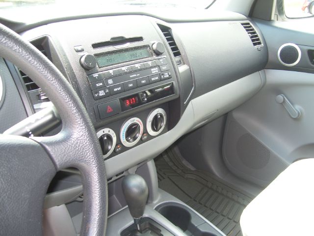 Toyota Tacoma 2011 photo 21