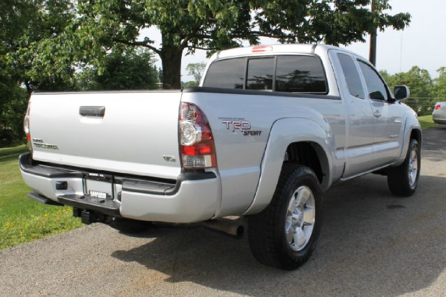 Toyota Tacoma 2011 photo 22