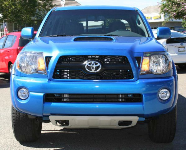 Toyota Tacoma 2011 photo 2