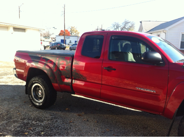 Toyota Tacoma 2012 photo 2