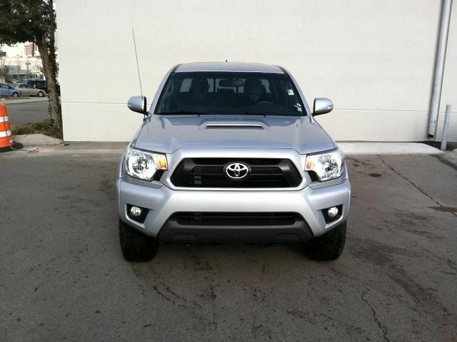 Toyota Tacoma 2012 photo 2