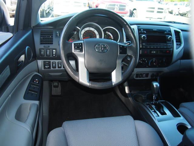 Toyota Tacoma 2012 photo 1