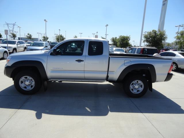 Toyota Tacoma 2013 photo 2