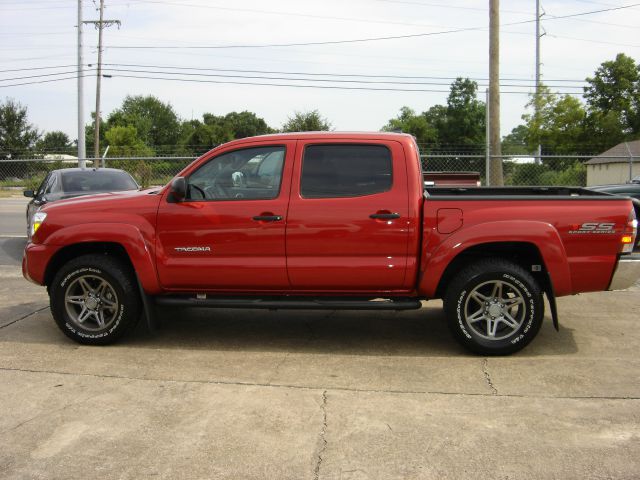 Toyota Tacoma 2013 photo 1