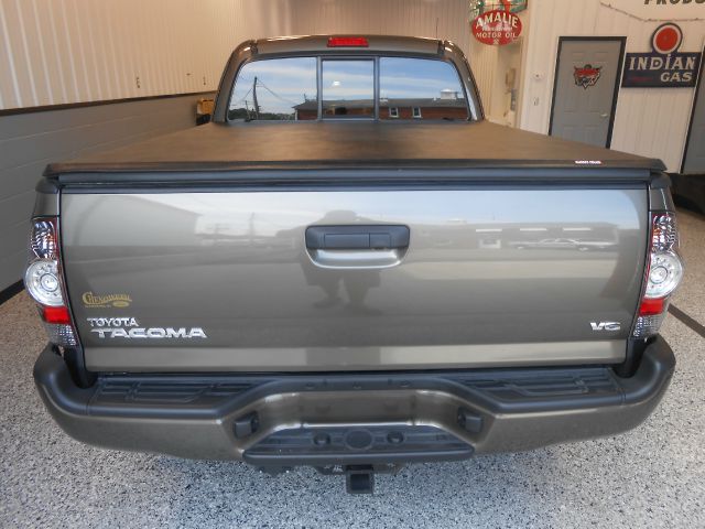 Toyota Tacoma 2013 photo 9