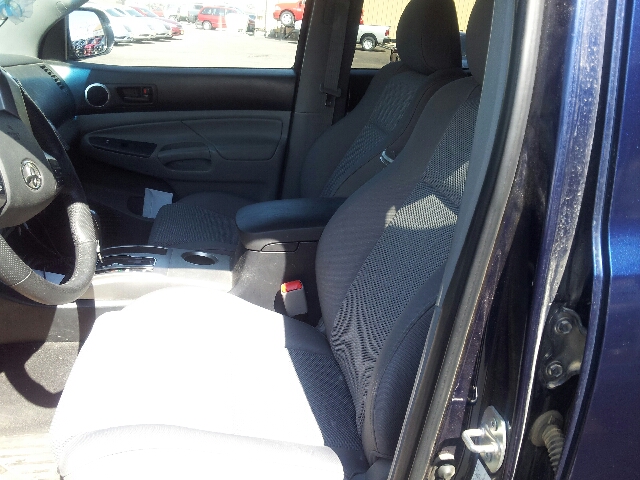 Toyota Tacoma 2013 photo 2