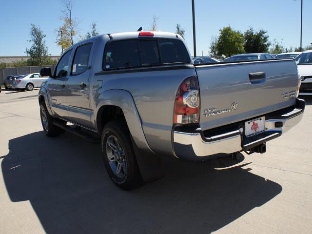 Toyota Tacoma 2014 photo 2