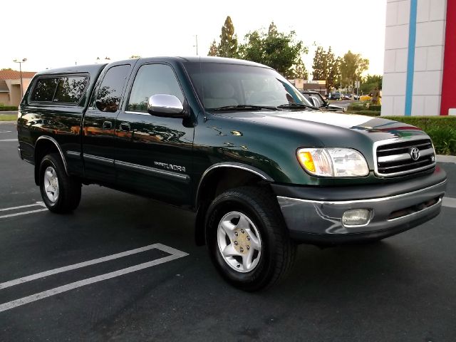 Toyota Tundra Lariat Supercrew 4WD Pickup Truck