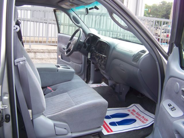 Toyota Tundra 2002 photo 0