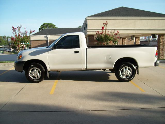 Toyota Tundra 2003 photo 2