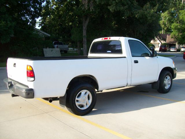 Toyota Tundra 2003 photo 3