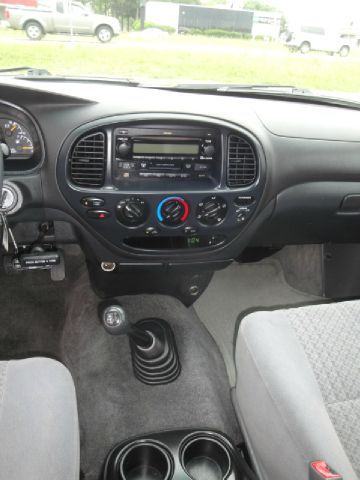 Toyota Tundra 2003 photo 3