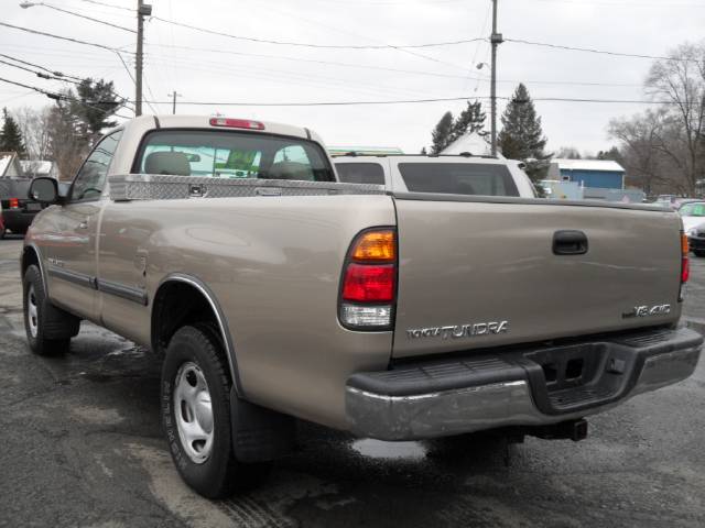 Toyota Tundra 2004 photo 2