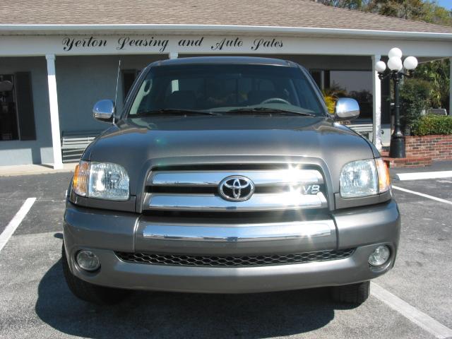 Toyota Tundra 2500 HD SLT Pickup