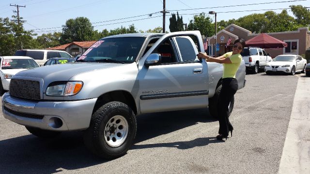 Toyota Tundra 2004 photo 1