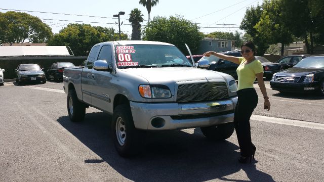 Toyota Tundra 2004 photo 3