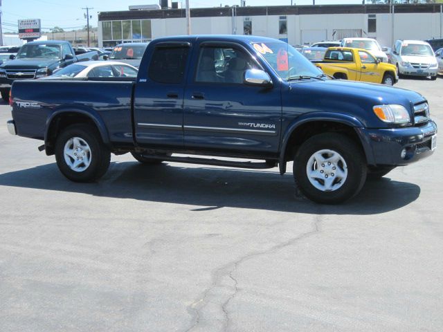 Toyota Tundra 2004 photo 1