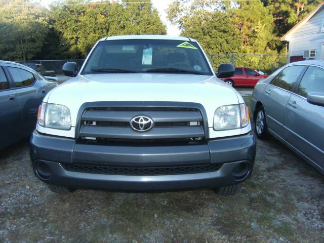 Toyota Tundra Base Pickup