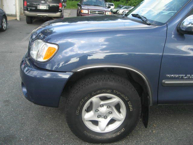 Toyota Tundra 2004 photo 2