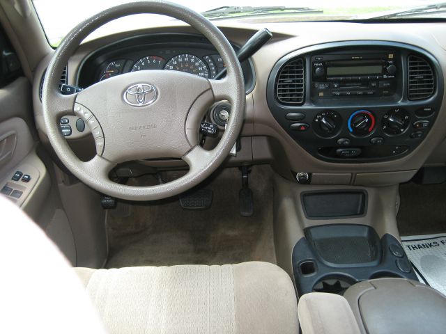 Toyota Tundra 2004 photo 2