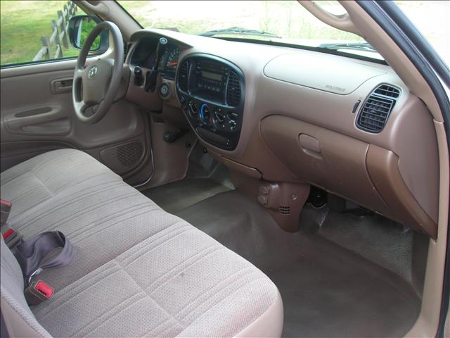 Toyota Tundra 2004 photo 1