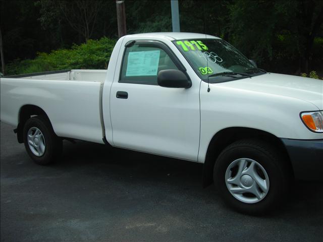 Toyota Tundra 2004 photo 2