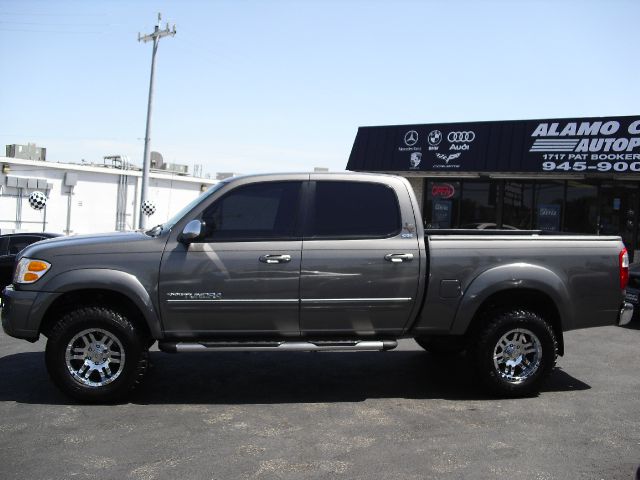 Toyota Tundra 2004 photo 1