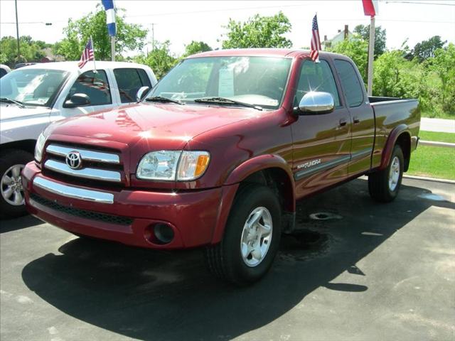 Toyota Tundra TRIO Pickup