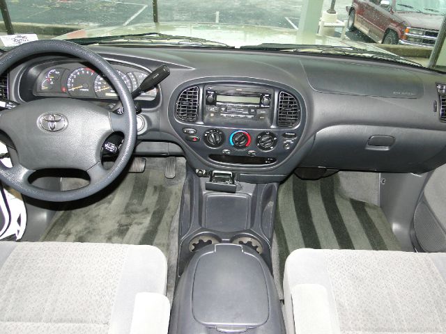 Toyota Tundra 2004 photo 11