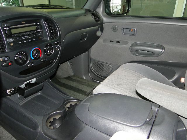 Toyota Tundra 2004 photo 13