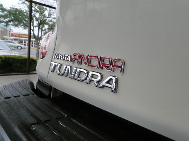 Toyota Tundra 2004 photo 17