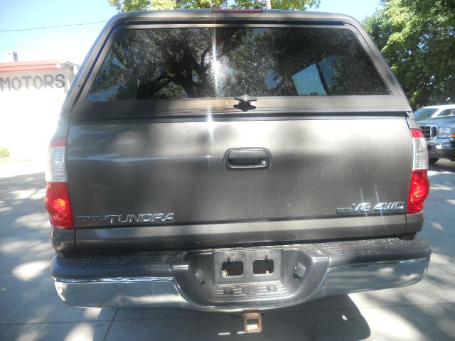 Toyota Tundra 2004 photo 2