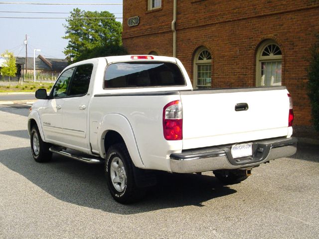 Toyota Tundra 2004 photo 3