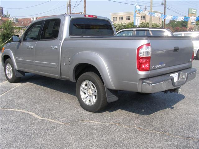 Toyota Tundra 2004 photo 2