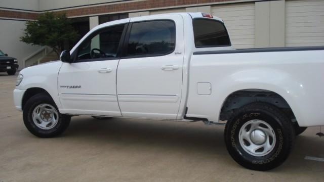 Toyota Tundra 2004 photo 1