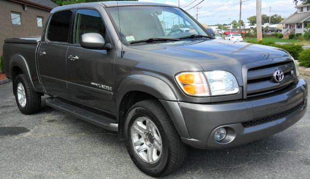 Toyota Tundra 2004 photo 2