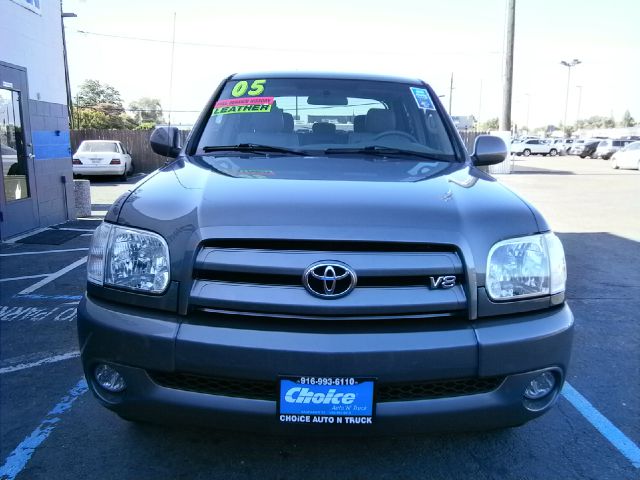 Toyota Tundra Limited 4x4 (marshalltown) Pickup Truck