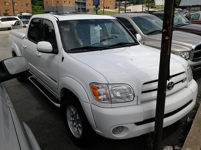 Toyota Tundra 2005 photo 2