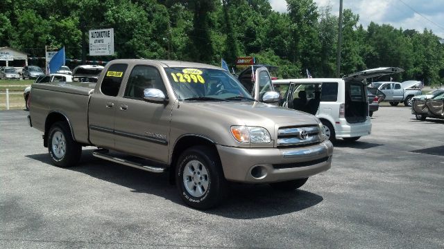 Toyota Tundra 2500 HD SLT Pickup Truck