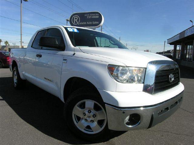 Toyota Tundra 4dr Sdn ES 2.4L Auto Pickup