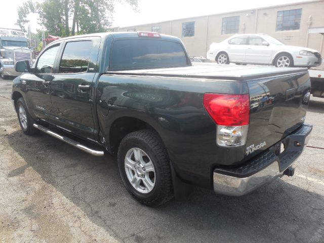 Toyota Tundra 2004 Rtible LXi Pickup Truck