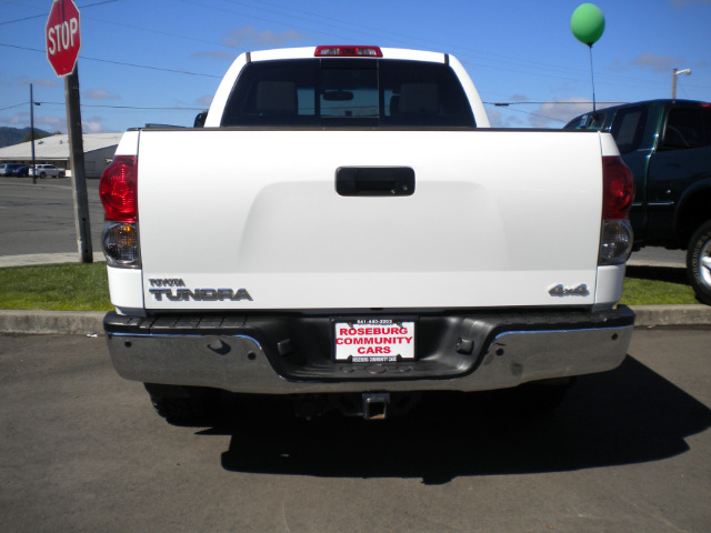 Toyota Tundra SLT 25 Pickup Truck