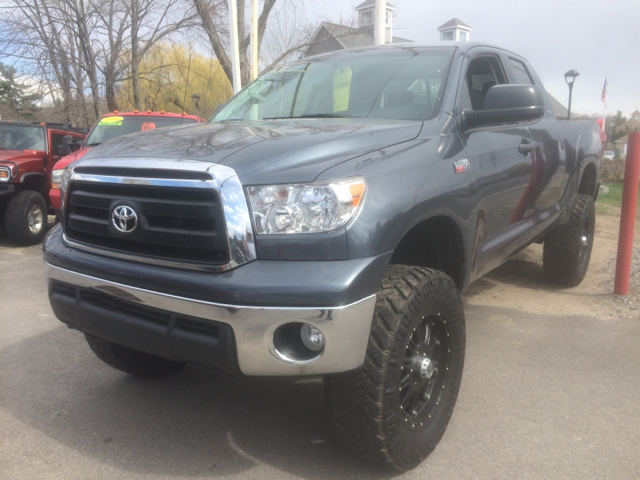 Toyota Tundra 2010 photo 1