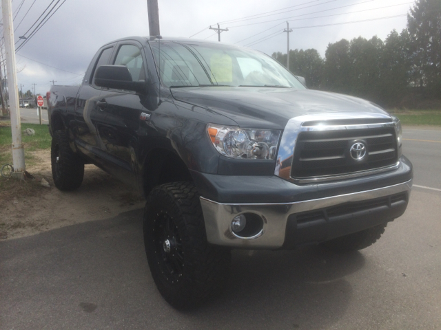 Toyota Tundra 2010 photo 3