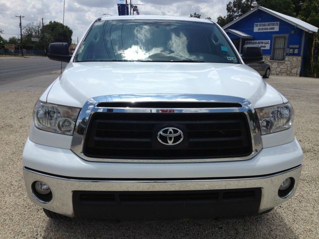 Toyota Tundra 2010 photo 4